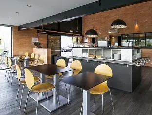 Готель The Originals Access Bordeaux Aeroport