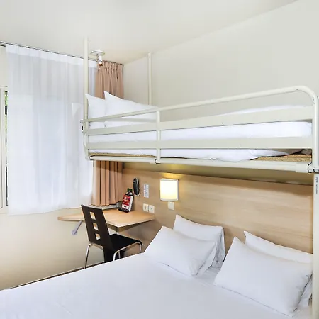 Hotel The Originals Access Bordeaux Aéroport