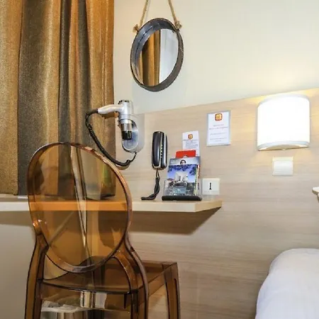 The Originals Access Bordeaux Aéroport Hotel 2*