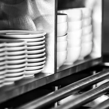 Hotel The Originals Access Bordeaux Aeroport Merignac (Gironde)