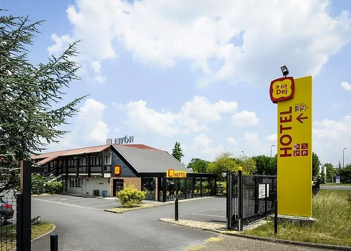 Otel The Originals Access Bordeaux Aeroport 2*